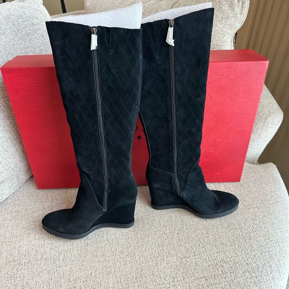 Donald Pliner Suede Boots Cadi quilted knee boots black 8.5